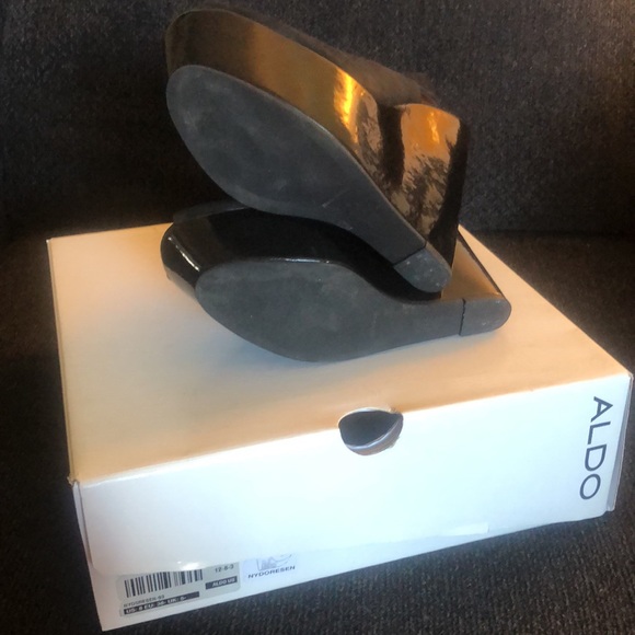 ❤️SOLD❤️Aldo wedges - Picture 4 of 5